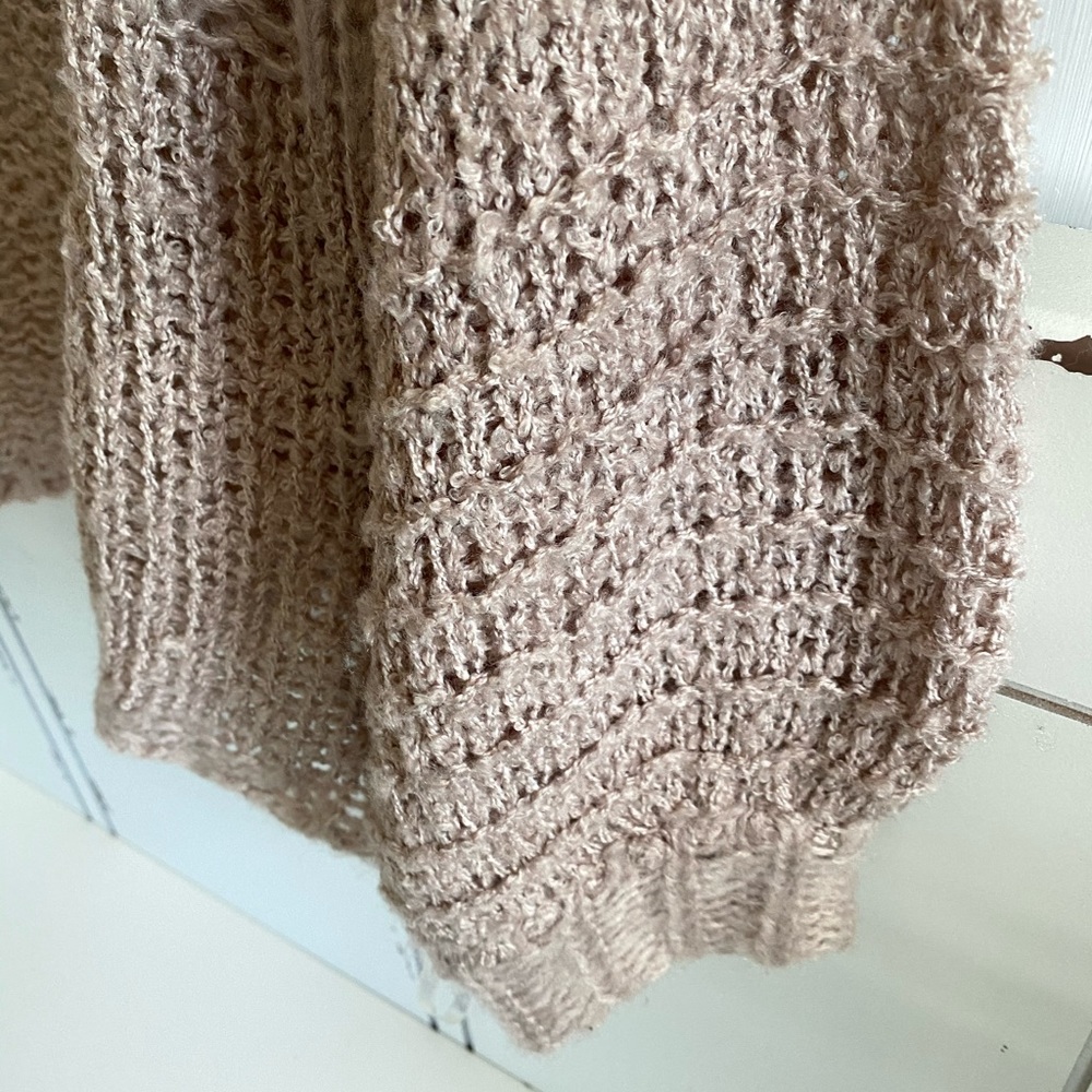 Sweater - Picture 5 of 6